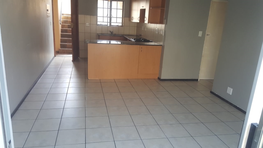 To Let 2 Bedroom Property for Rent in Grand Central Gauteng