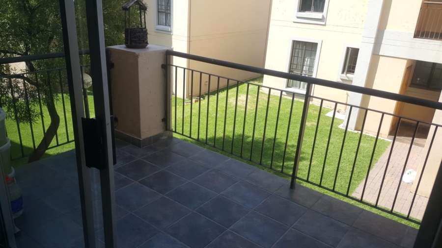 To Let 2 Bedroom Property for Rent in Grand Central Gauteng