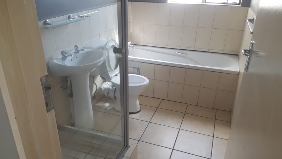 To Let 2 Bedroom Property for Rent in Grand Central Gauteng