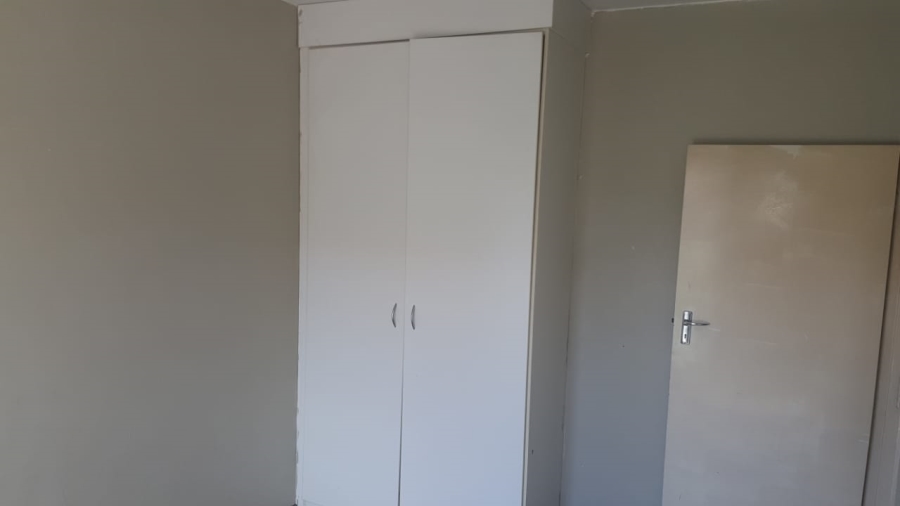 To Let 2 Bedroom Property for Rent in Grand Central Gauteng