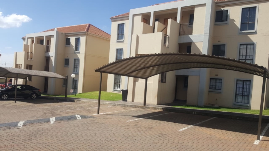 To Let 2 Bedroom Property for Rent in Grand Central Gauteng