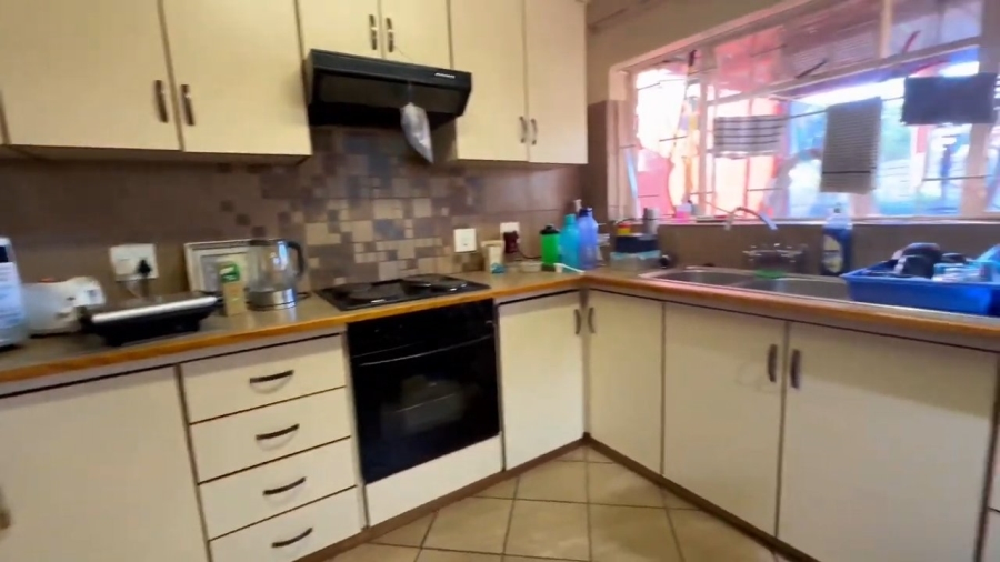 5 Bedroom Property for Sale in Montana Gauteng