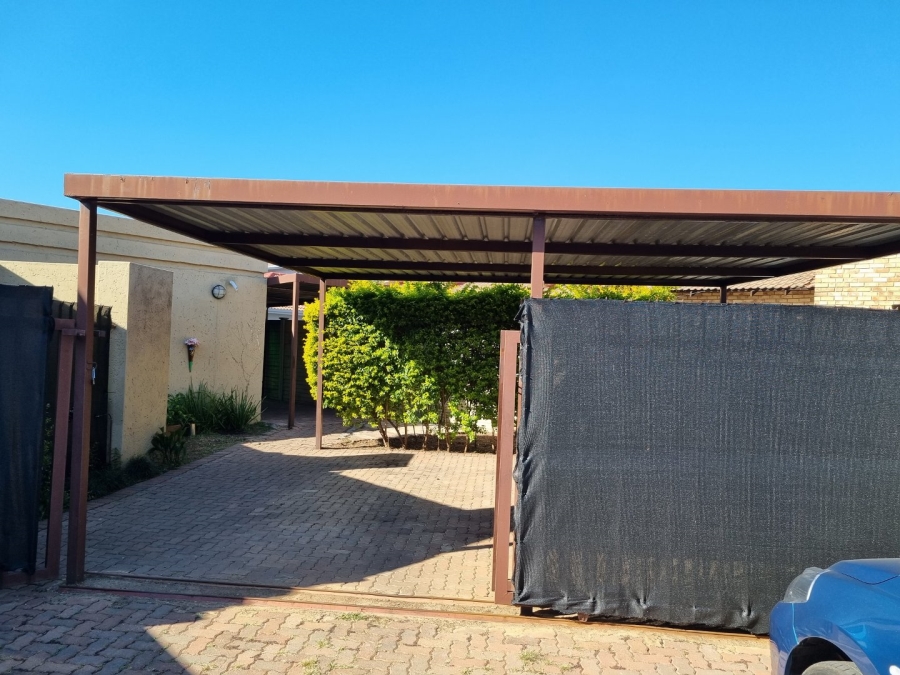 5 Bedroom Property for Sale in Montana Gauteng