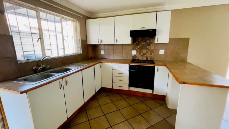 5 Bedroom Property for Sale in Montana Gauteng