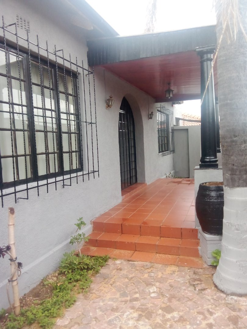 6 Bedroom Property for Sale in Brixton Gauteng