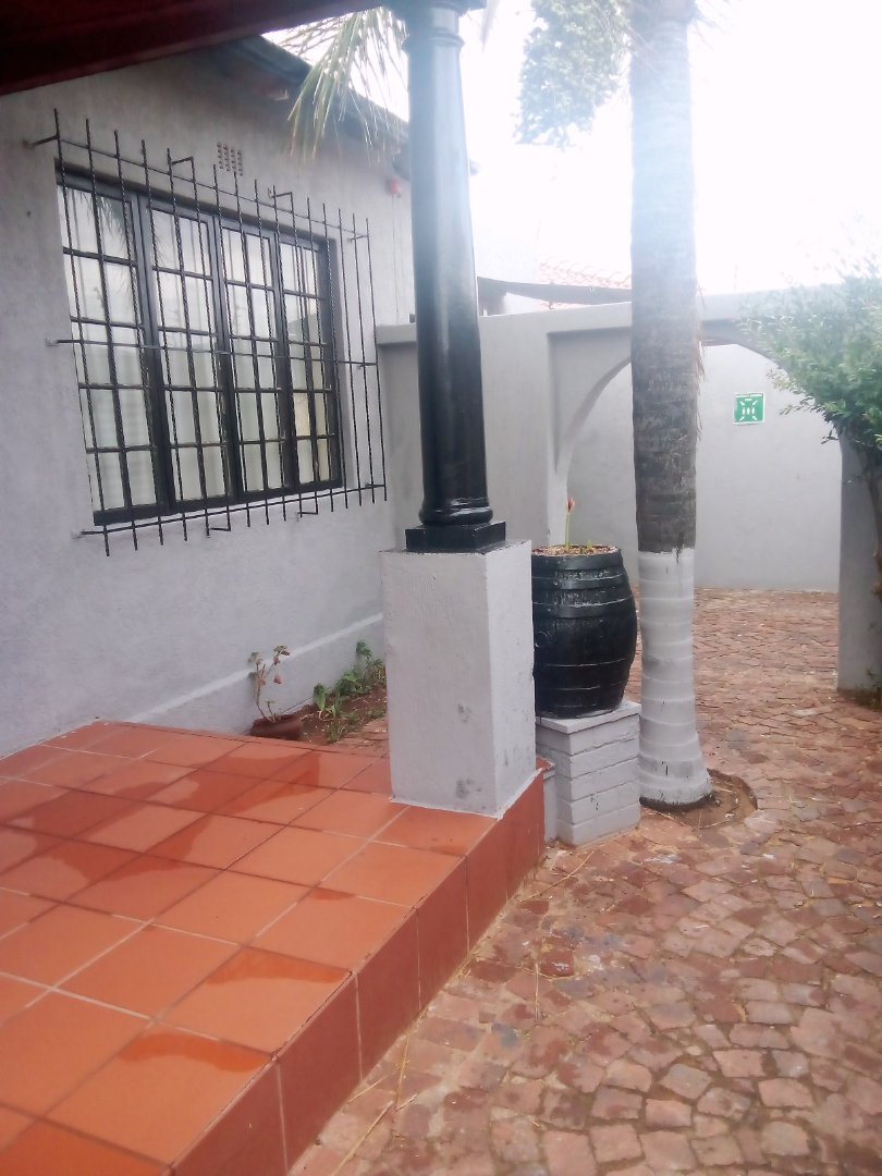 6 Bedroom Property for Sale in Brixton Gauteng