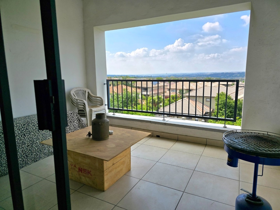 2 Bedroom Property for Sale in Greenstone Crest Gauteng