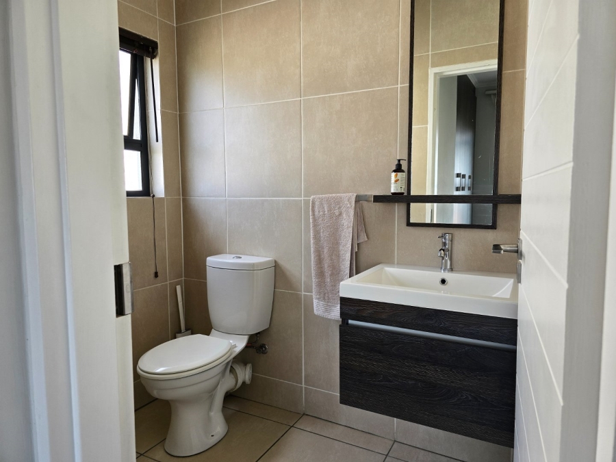 2 Bedroom Property for Sale in Greenstone Crest Gauteng