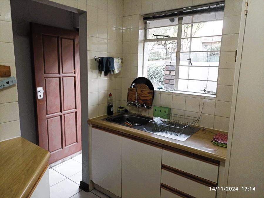 To Let 2 Bedroom Property for Rent in Sonneglans Gauteng