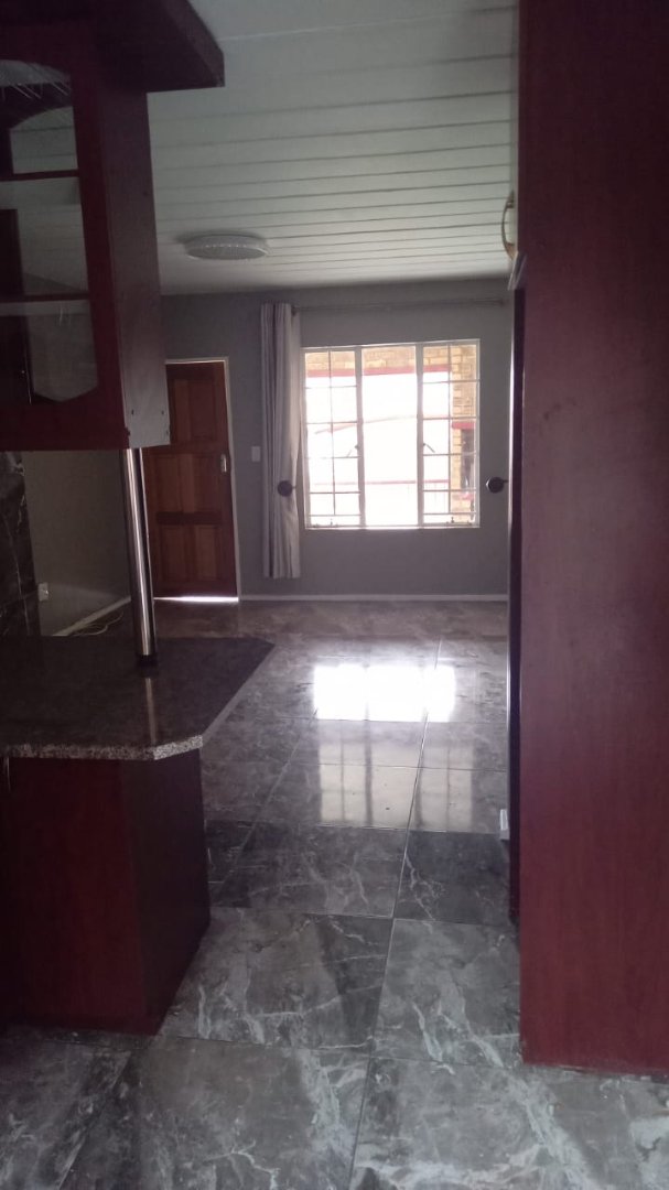 To Let 2 Bedroom Property for Rent in Erand Gardens Gauteng