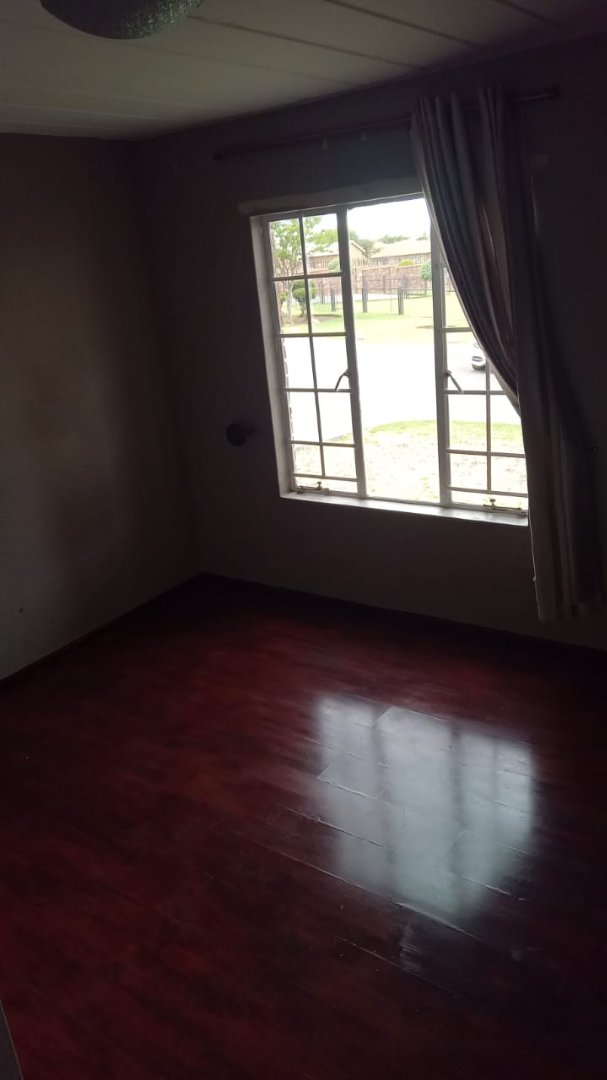 To Let 2 Bedroom Property for Rent in Erand Gardens Gauteng