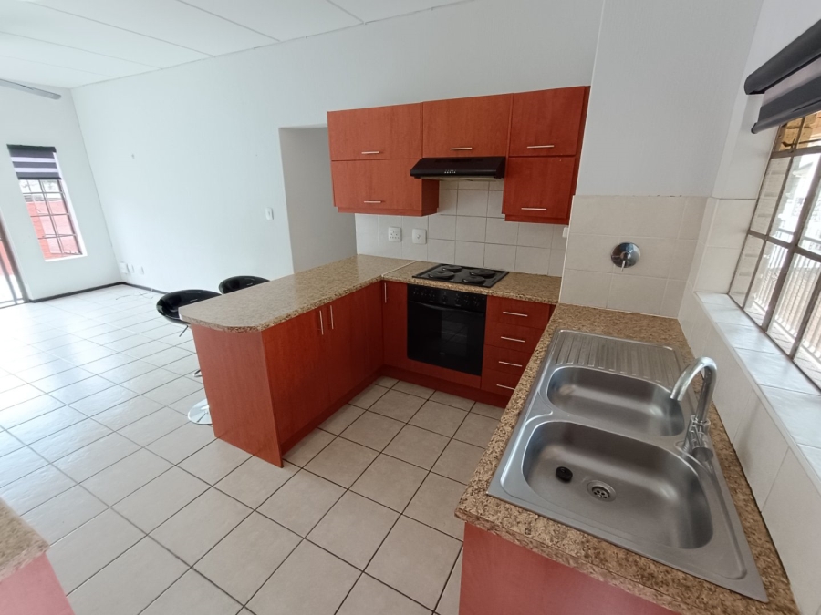 2 Bedroom Property for Sale in Westdene Gauteng