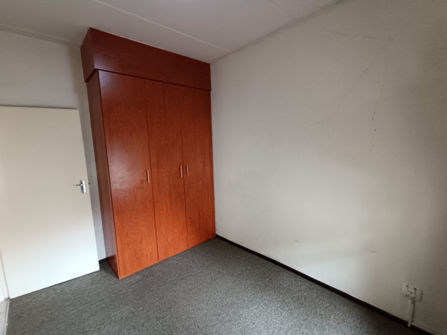 2 Bedroom Property for Sale in Westdene Gauteng