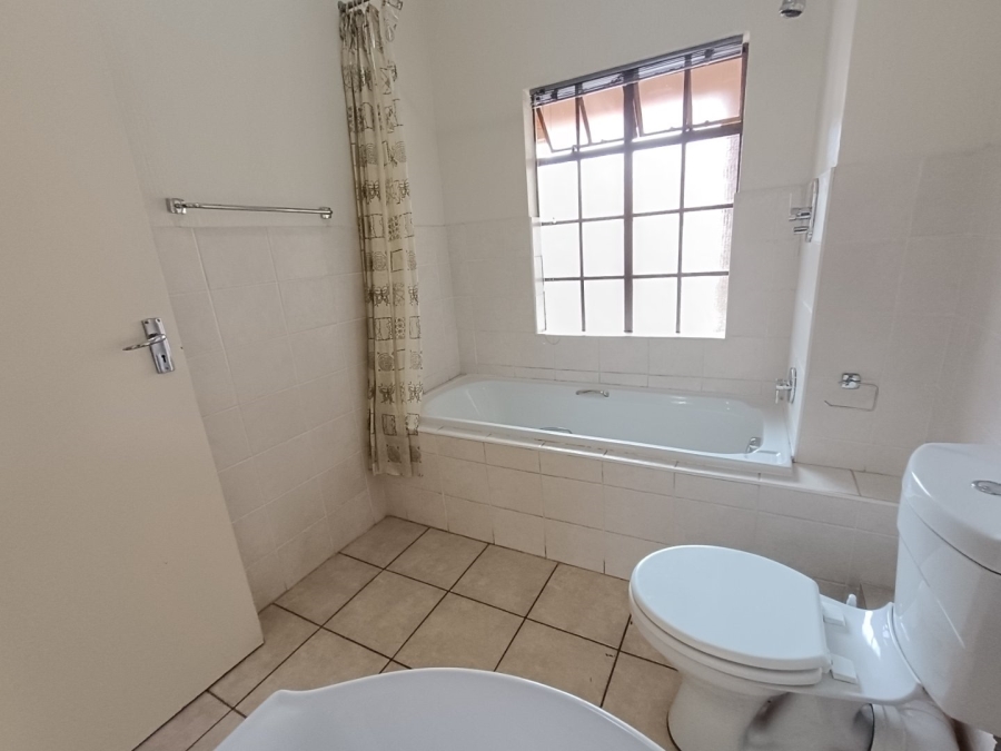 2 Bedroom Property for Sale in Westdene Gauteng