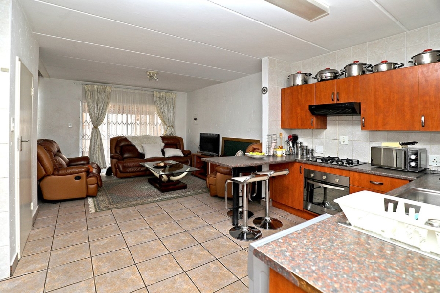 2 Bedroom Property for Sale in Witpoortjie Gauteng