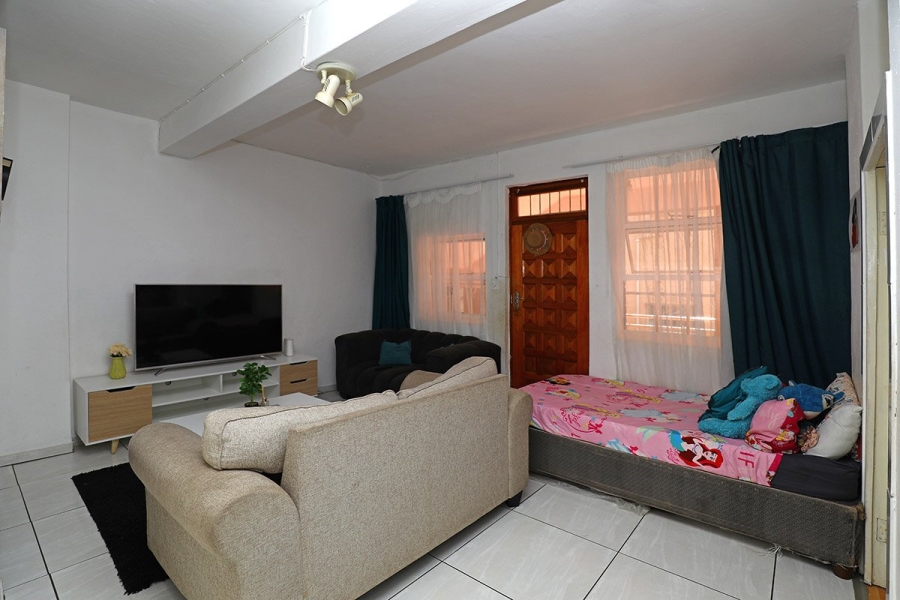 1 Bedroom Property for Sale in Albertville Gauteng