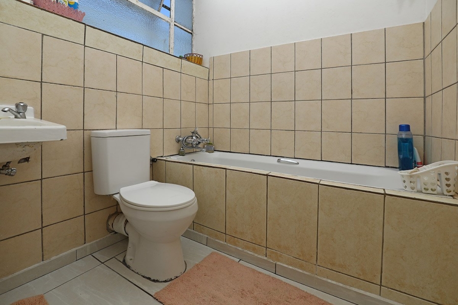 1 Bedroom Property for Sale in Albertville Gauteng