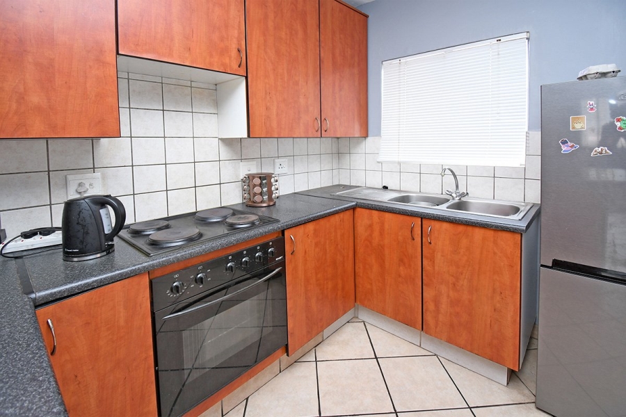 1 Bedroom Property for Sale in Vorna Valley Gauteng