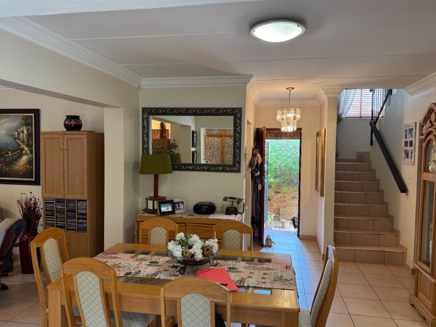 4 Bedroom Property for Sale in Willowbrook Gauteng