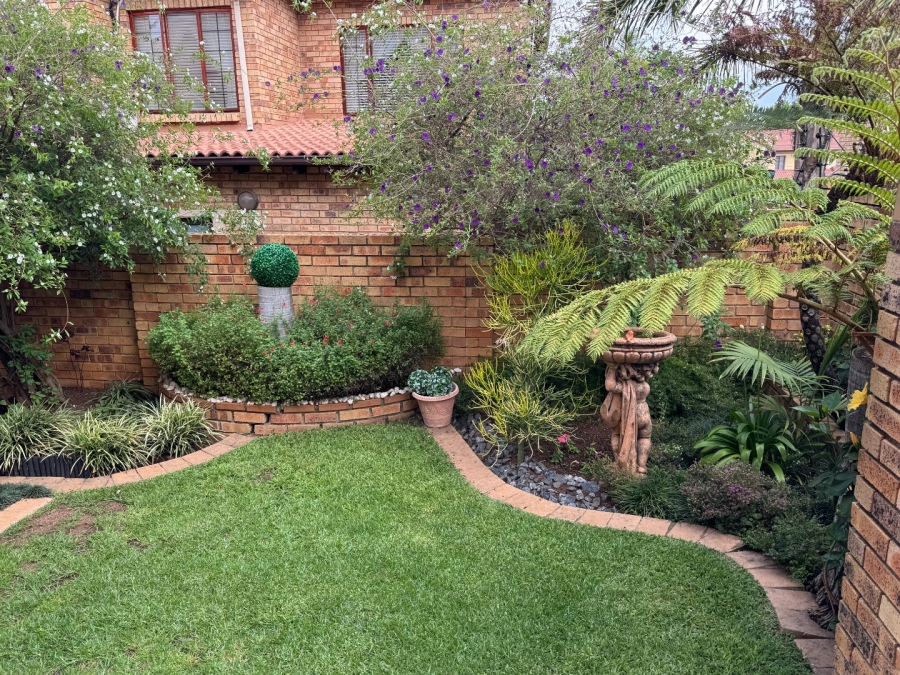 4 Bedroom Property for Sale in Willowbrook Gauteng