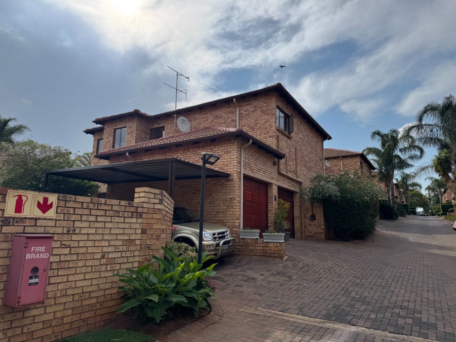 4 Bedroom Property for Sale in Willowbrook Gauteng