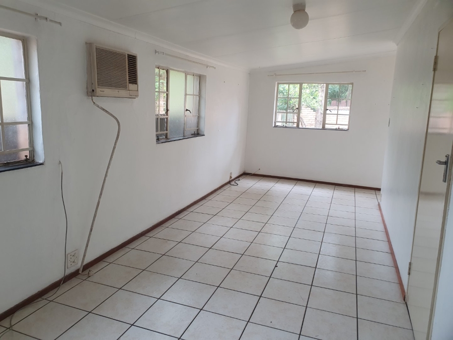 To Let 2 Bedroom Property for Rent in Clubview Gauteng