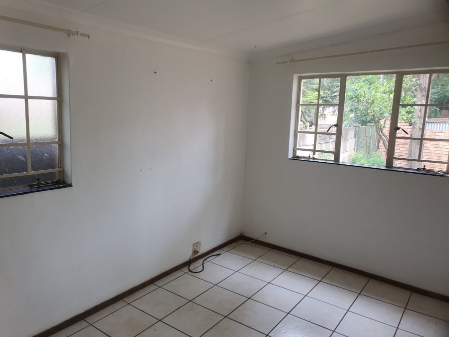 To Let 2 Bedroom Property for Rent in Clubview Gauteng