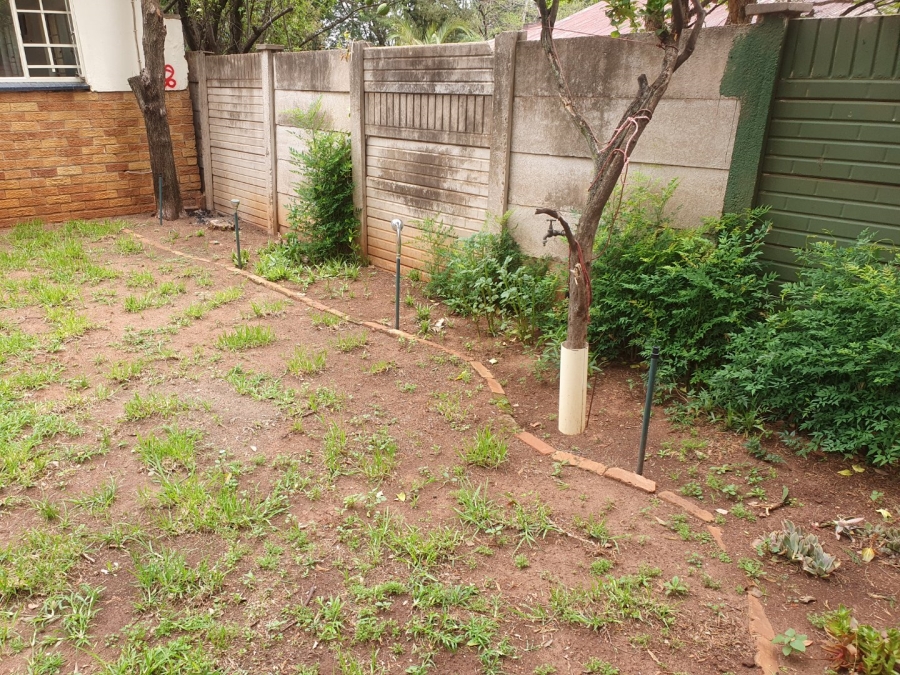 To Let 2 Bedroom Property for Rent in Clubview Gauteng