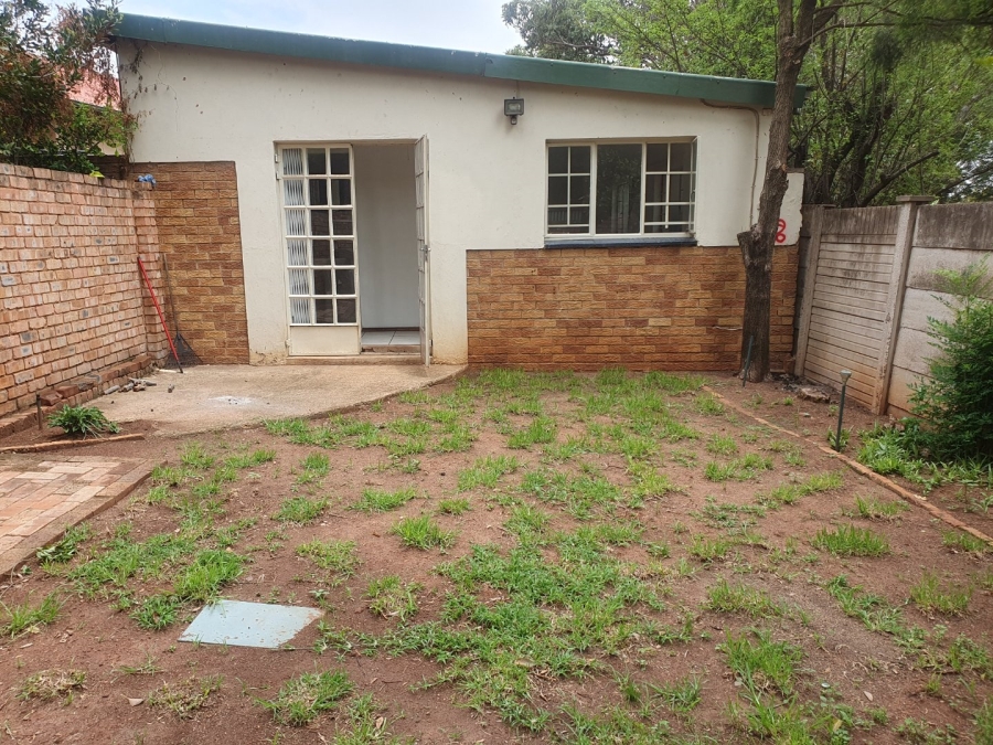 To Let 2 Bedroom Property for Rent in Clubview Gauteng