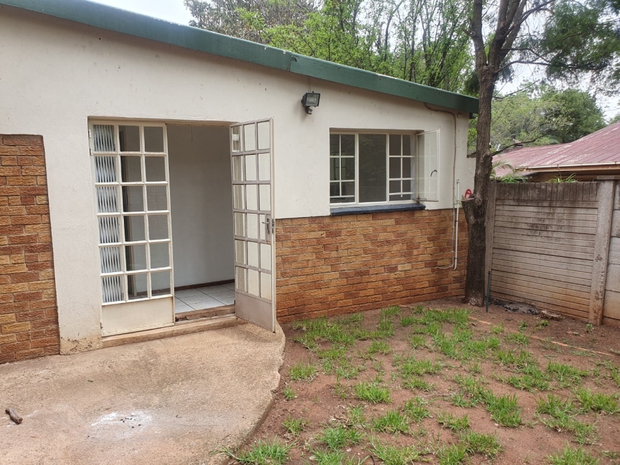 To Let 2 Bedroom Property for Rent in Clubview Gauteng