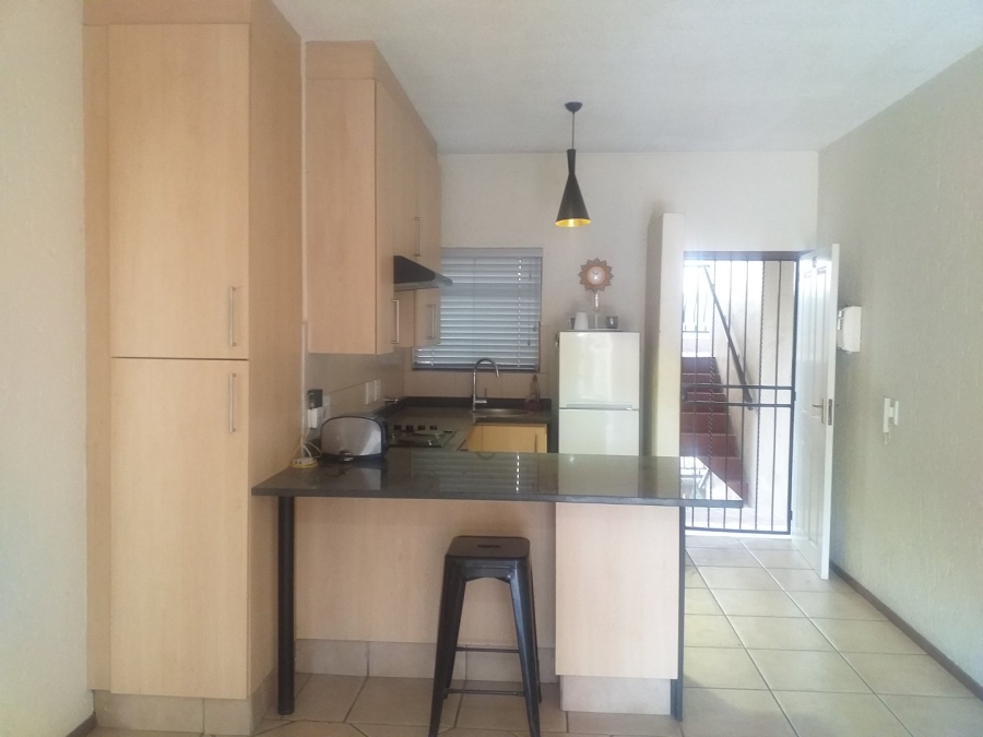 2 Bedroom Property for Sale in Lonehill Gauteng