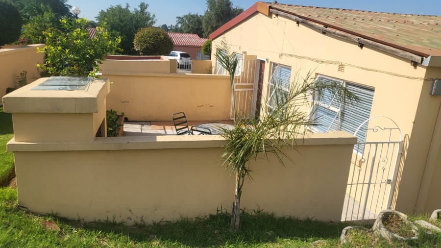  Bedroom Property for Sale in Bloubosrand Gauteng