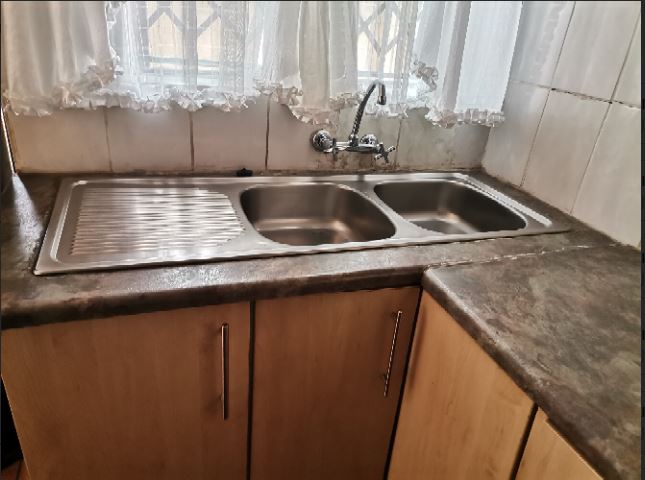 3 Bedroom Property for Sale in Clayville Gauteng