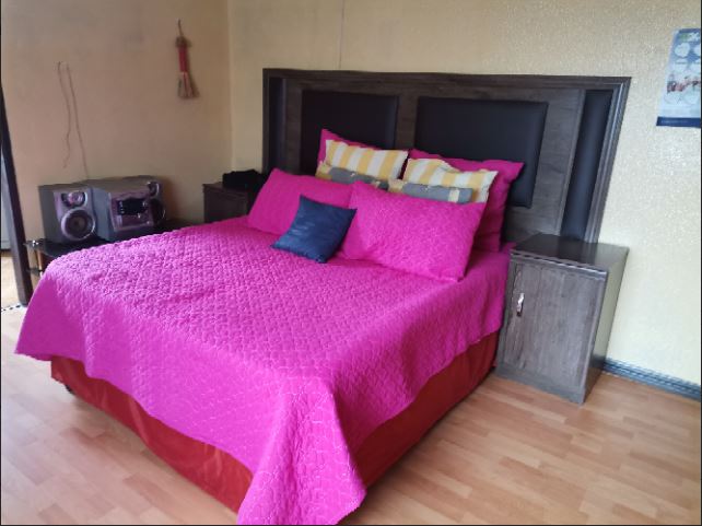 3 Bedroom Property for Sale in Clayville Gauteng