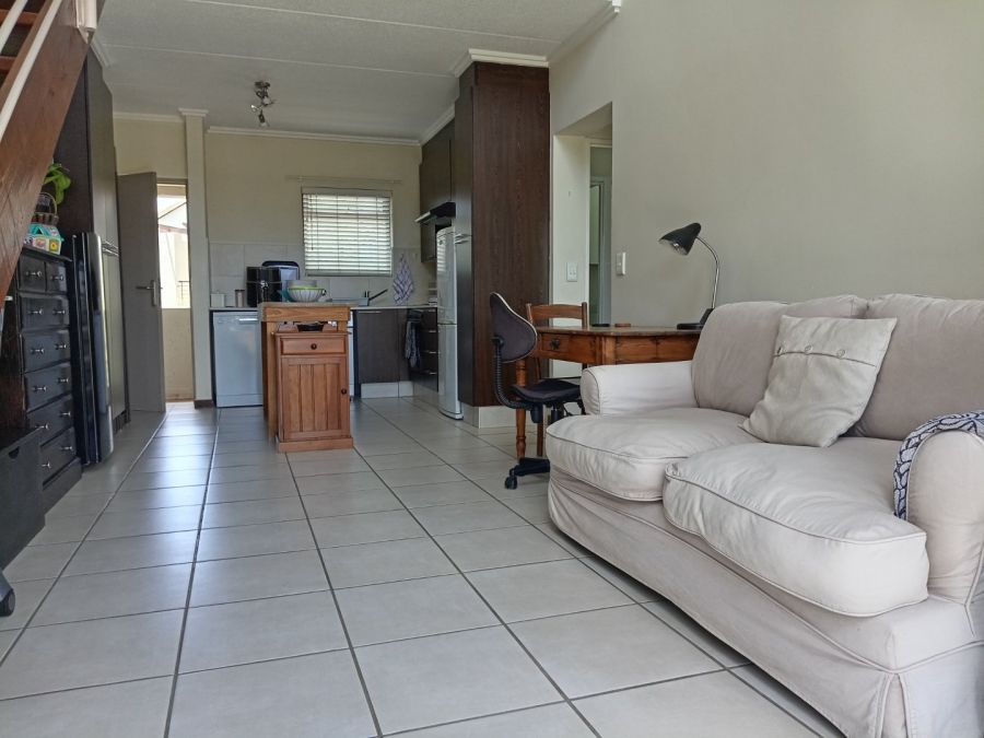 1 Bedroom Property for Sale in Beverley Gauteng