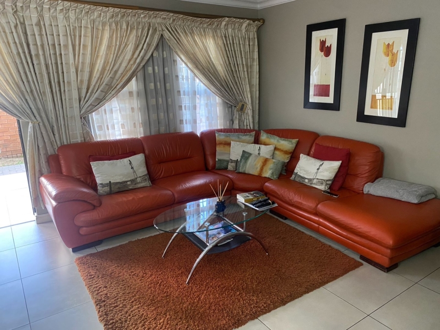 To Let 3 Bedroom Property for Rent in Kyalami Hills Gauteng