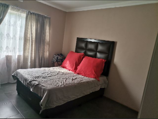 5 Bedroom Property for Sale in Rynfield A H Gauteng