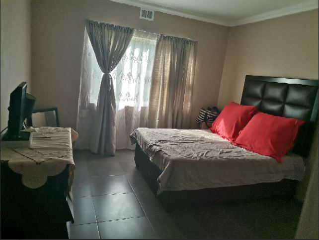 5 Bedroom Property for Sale in Rynfield A H Gauteng