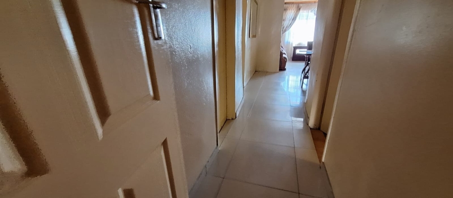 5 Bedroom Property for Sale in Mamelodi West Gauteng