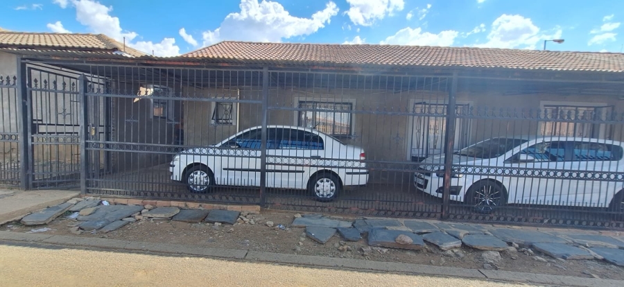 5 Bedroom Property for Sale in Mamelodi West Gauteng