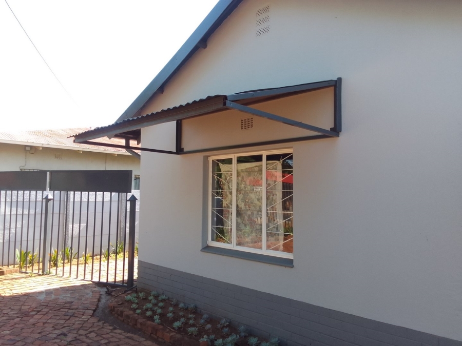 3 Bedroom Property for Sale in Jan Niemand Park Gauteng