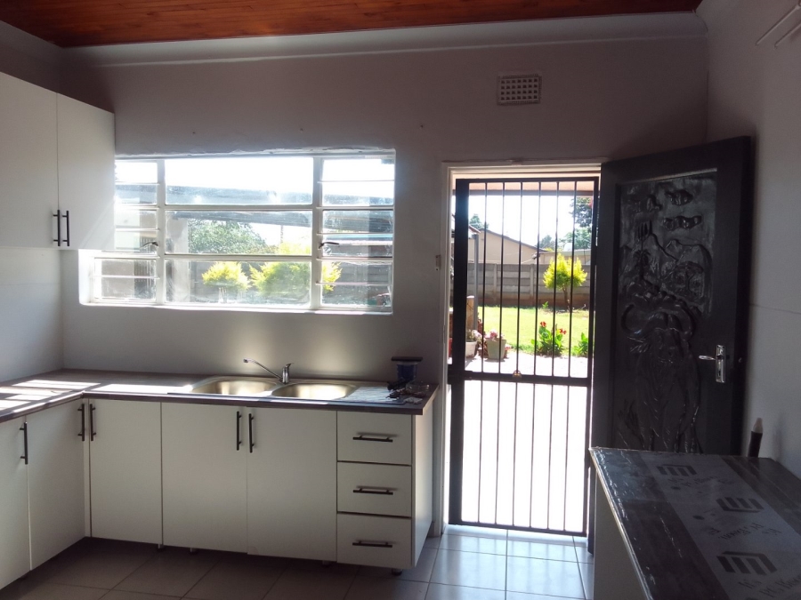 3 Bedroom Property for Sale in Jan Niemand Park Gauteng