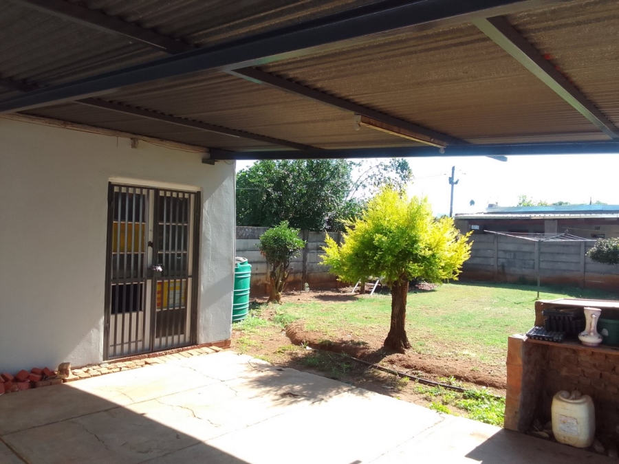 3 Bedroom Property for Sale in Jan Niemand Park Gauteng