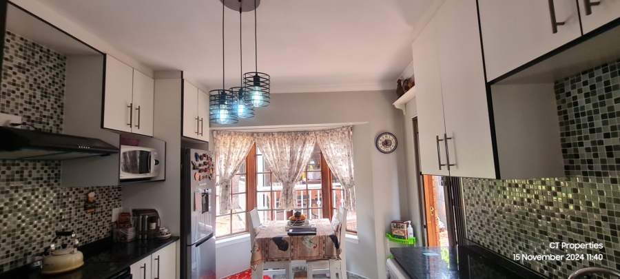 4 Bedroom Property for Sale in Lakefield Gauteng