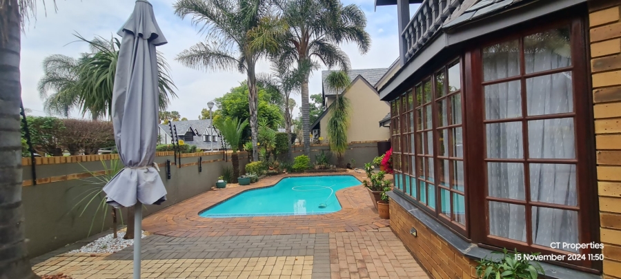 4 Bedroom Property for Sale in Lakefield Gauteng