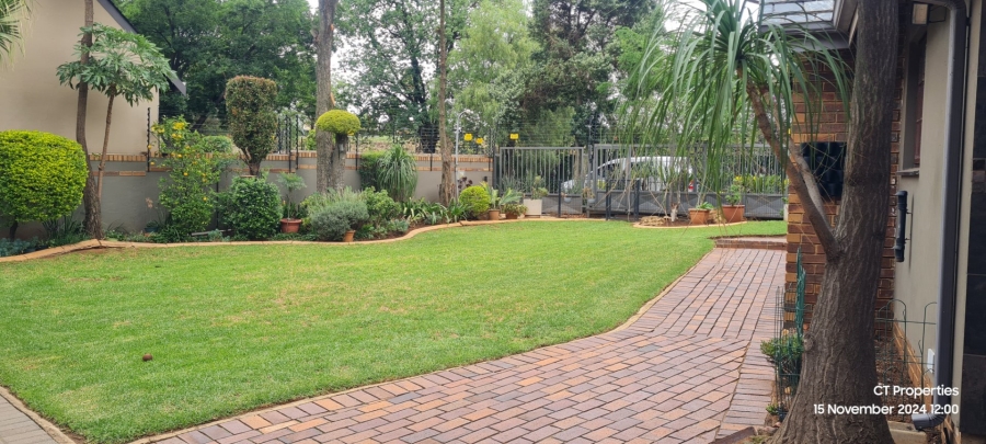 4 Bedroom Property for Sale in Lakefield Gauteng