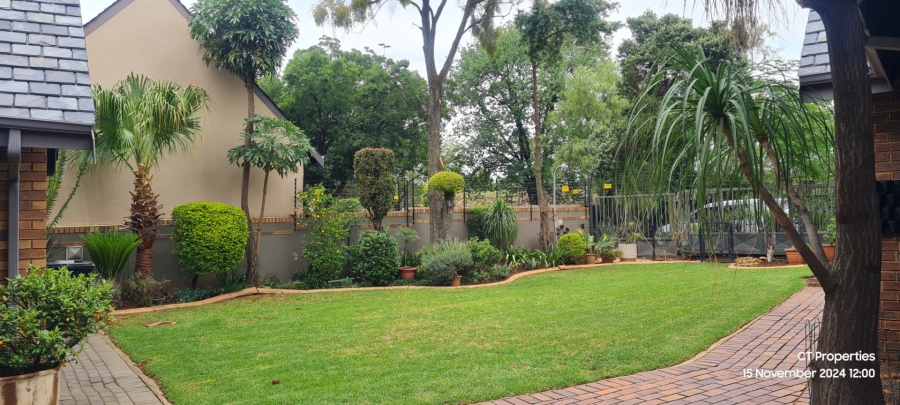 4 Bedroom Property for Sale in Lakefield Gauteng