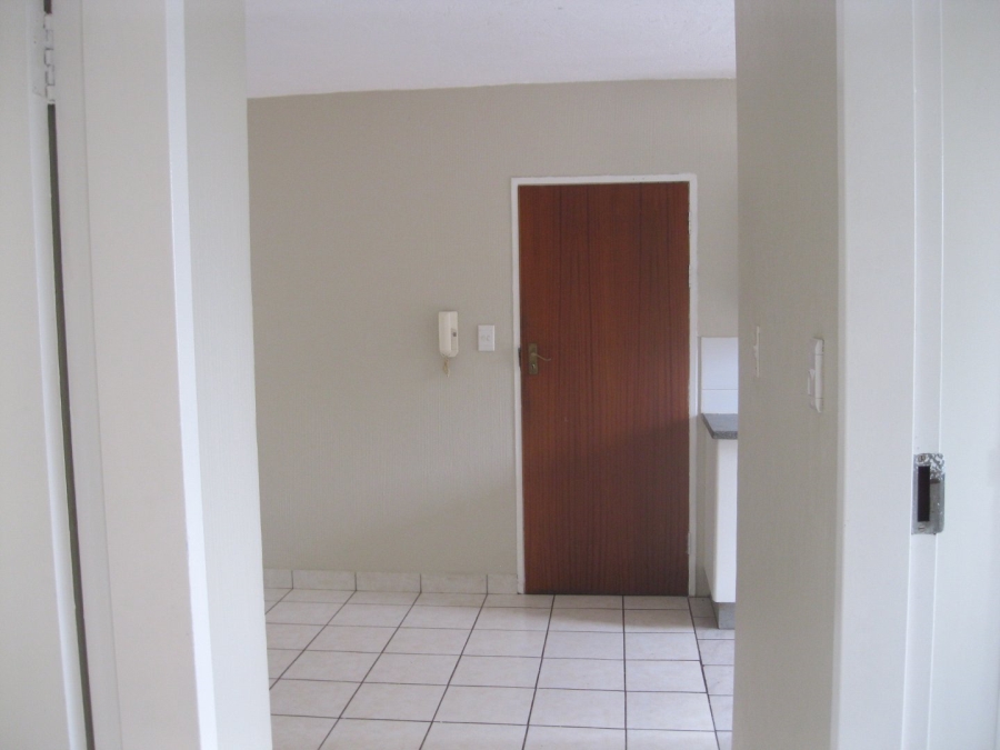 To Let 2 Bedroom Property for Rent in Wonderboom South Gauteng