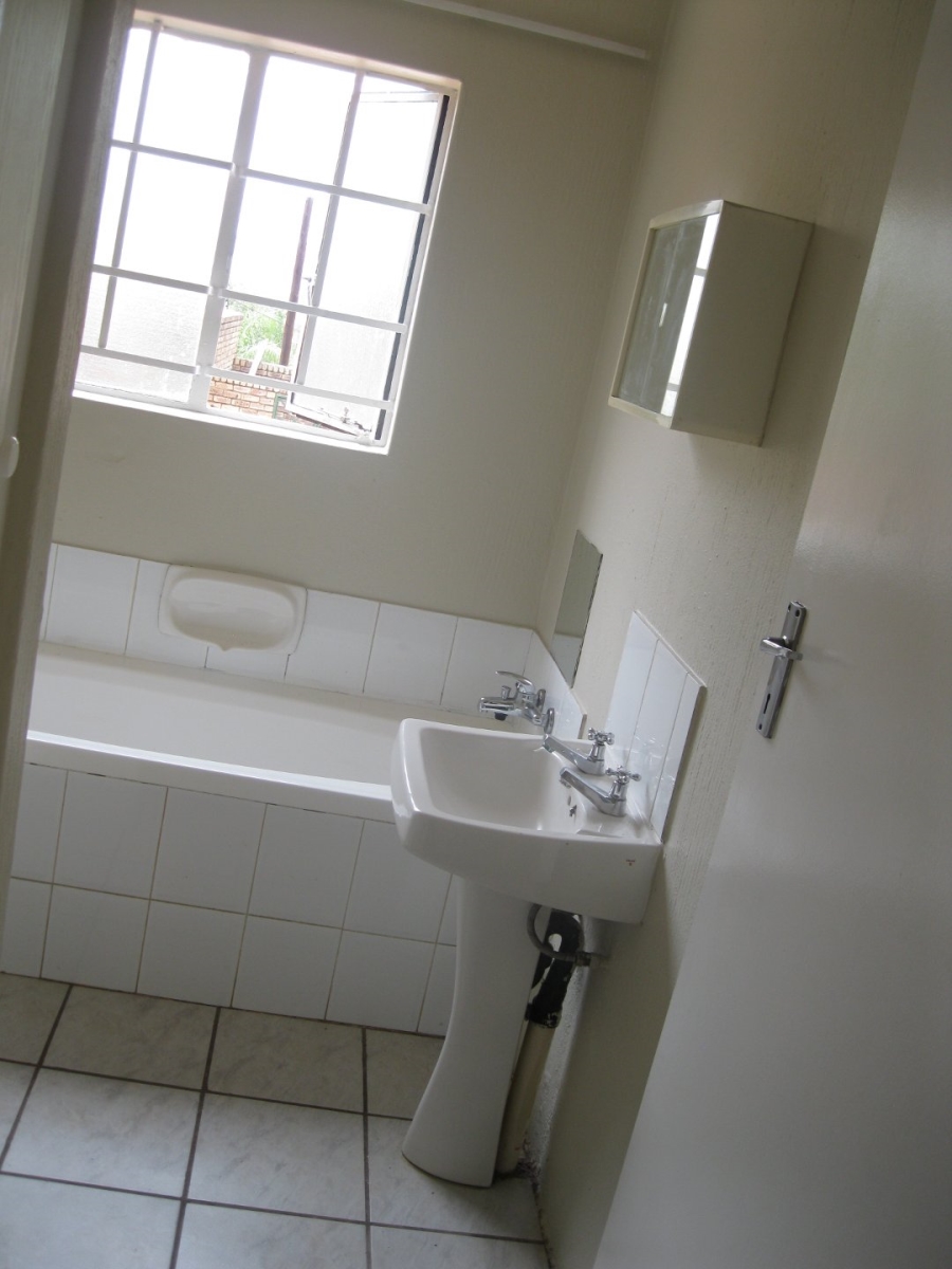 To Let 2 Bedroom Property for Rent in Wonderboom South Gauteng