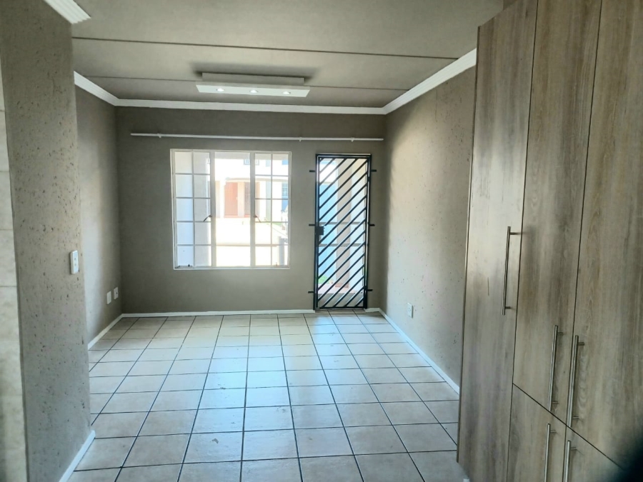 To Let 2 Bedroom Property for Rent in Benoni North Gauteng